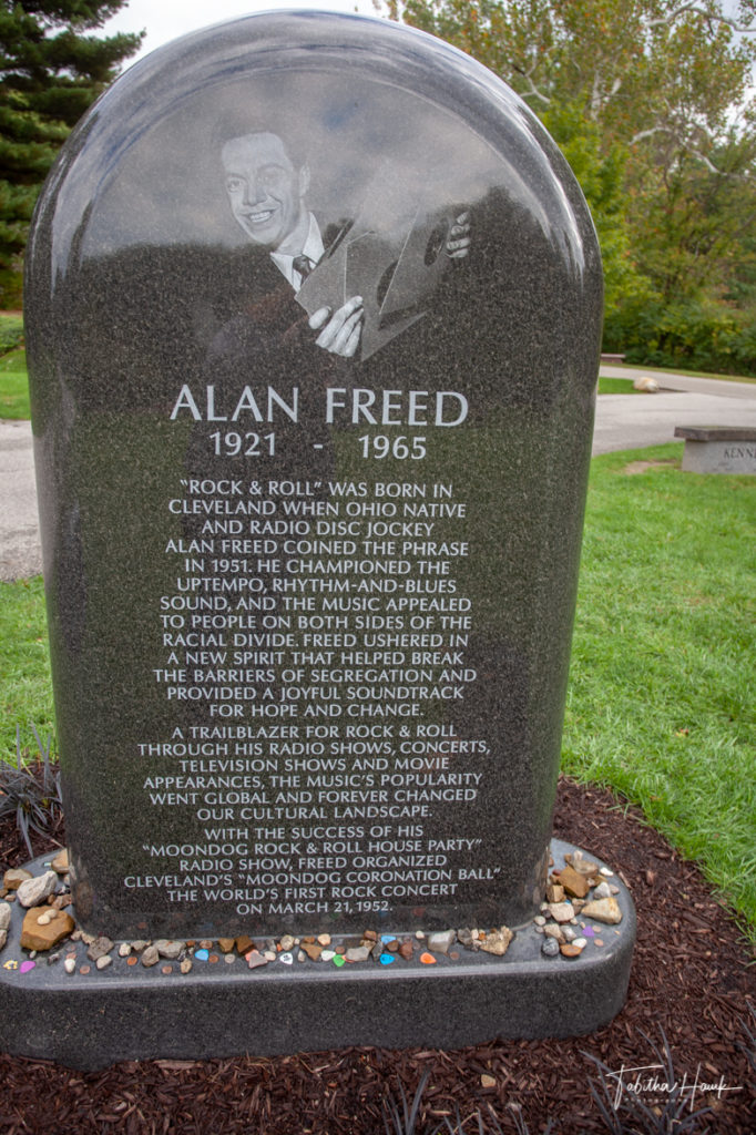 Alan Freed Grave | Nashville Travel Photographer & Solo Female Travel